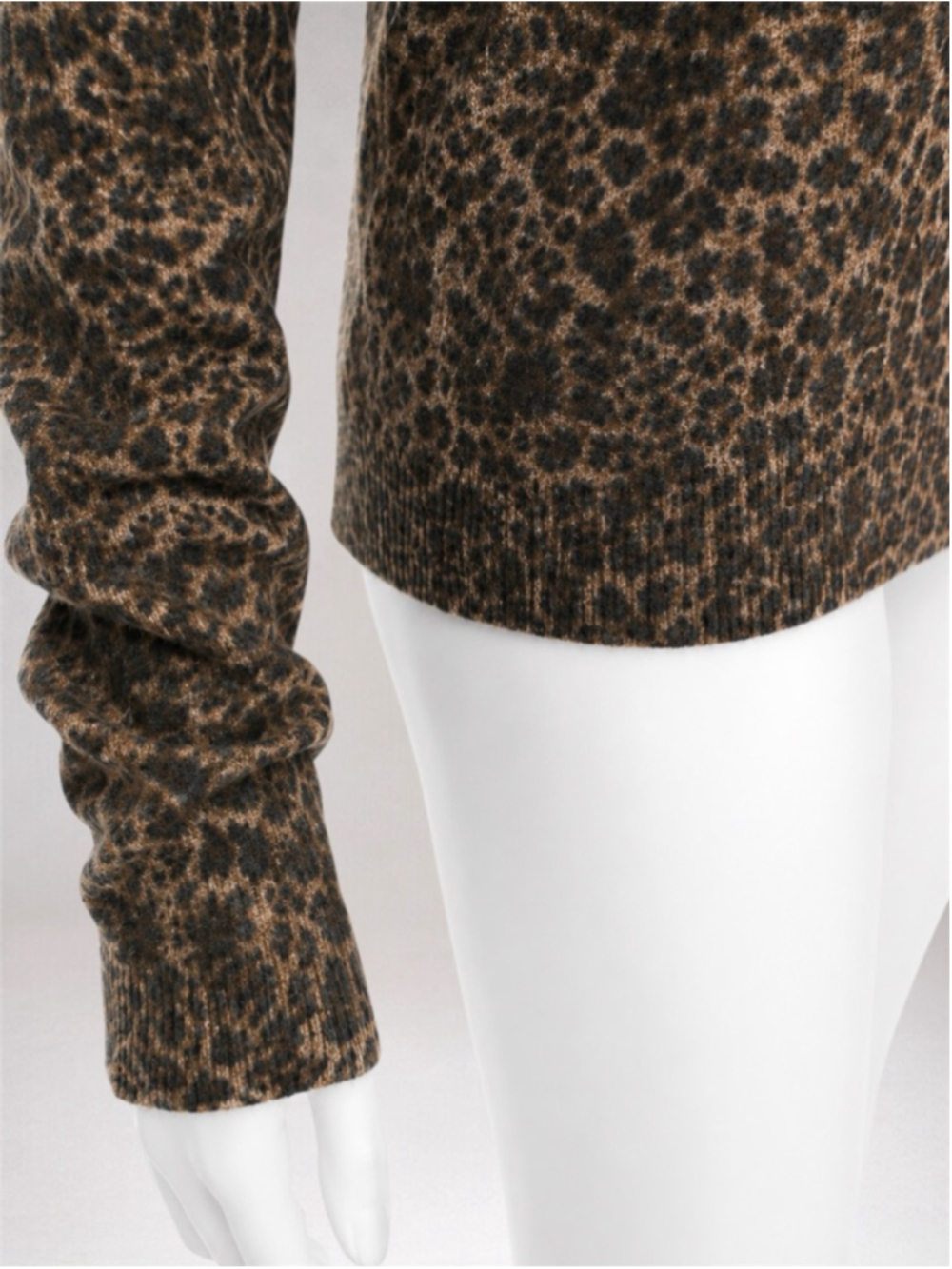 GAP Women’s Leopard Print Button-Front Cardigan Sweater – Size Small T - Picture 9 of 12